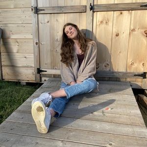 Meet your Posher, Amy